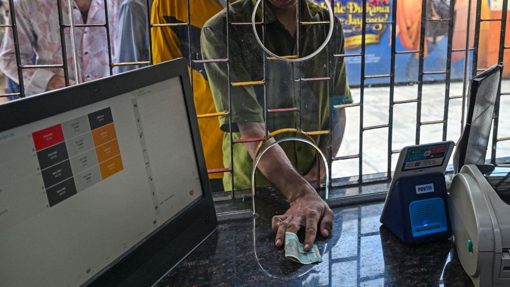 Bollywood battles paid reviews, fake sale claims